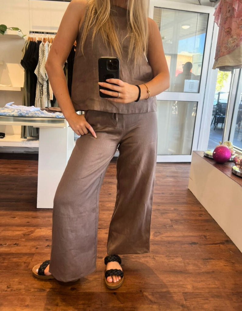 Haven Drawstring Waist Pants in Brown Linen