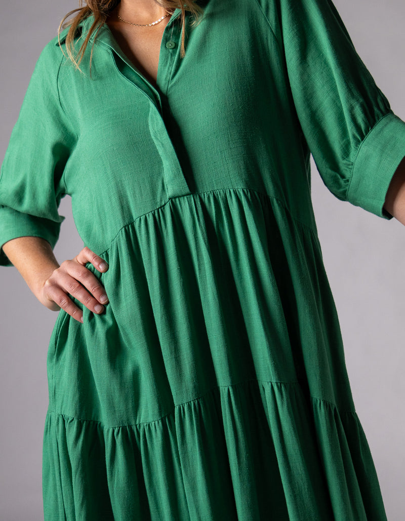 Remmi V Neck Tiered Midi Dress in Green