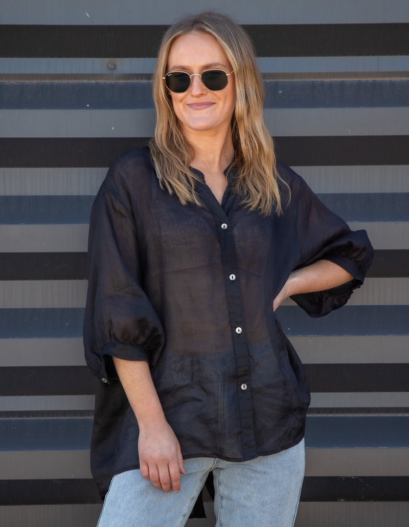 River Relaxed Fit Shirt in Black Linen